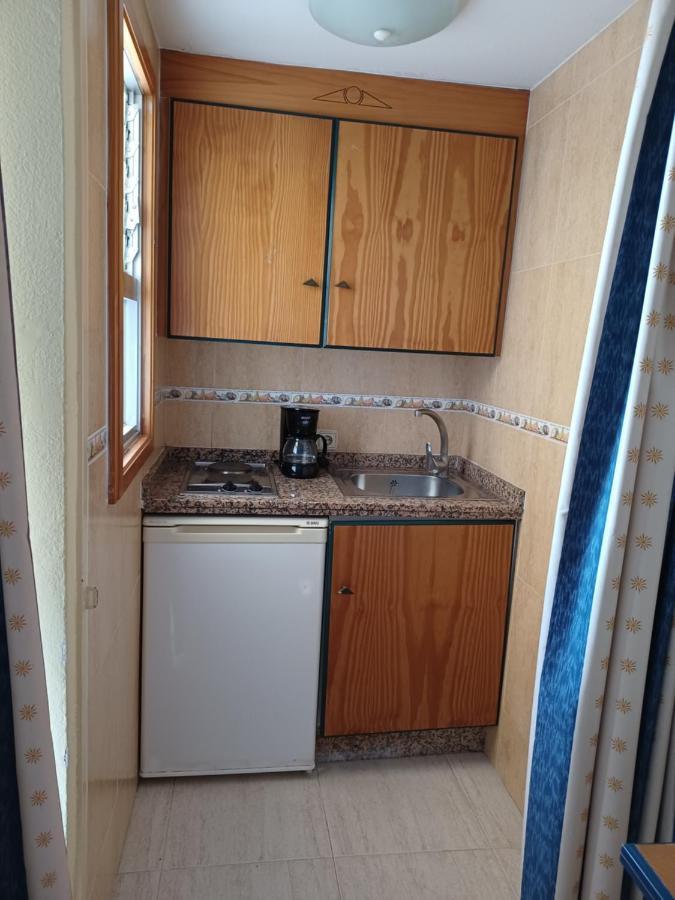 Primera Linea De Playa Y Vista Al Mar En Pyr Fuengirola Estudio エクステリア 写真